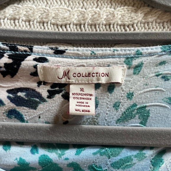 JM Collection Floral Print Textured Top - Light Blue Hues Women’s size XL - Picture 15 of 16